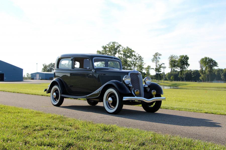  Ford V8 Deluxe Tudor Sedan (40/700) 1937 года  (фото 22 из 22)